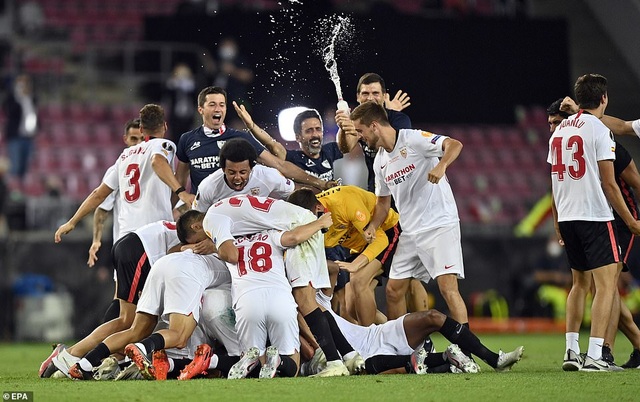 Lukaku đốt lưới nhà, Inter ngậm ngùi nhìn Sevilla vô địch Europa League - 4