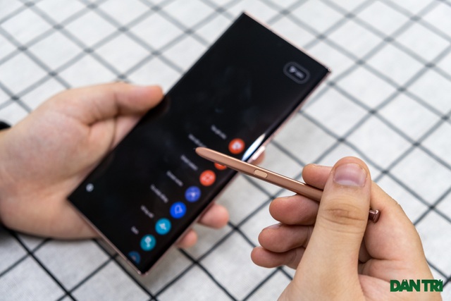 Galaxy Note 20 Ultra có gì để cạnh tranh iPhone và các đối thủ? - 3 Galaxy Note 20 Ultra có gì để cạnh tranh iPhone và các đối thủ? - 3