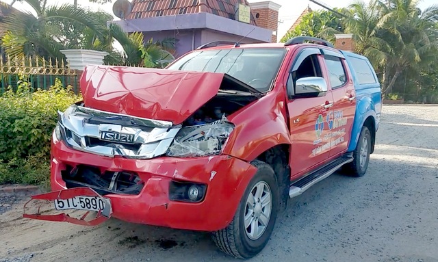 5 ô tô dồn toa, giao thông cửa ngõ TPHCM ùn tắc ngày đầu tuần - 3 5 ô tô dồn toa, giao thông cửa ngõ TPHCM ùn tắc ngày đầu tuần - 3