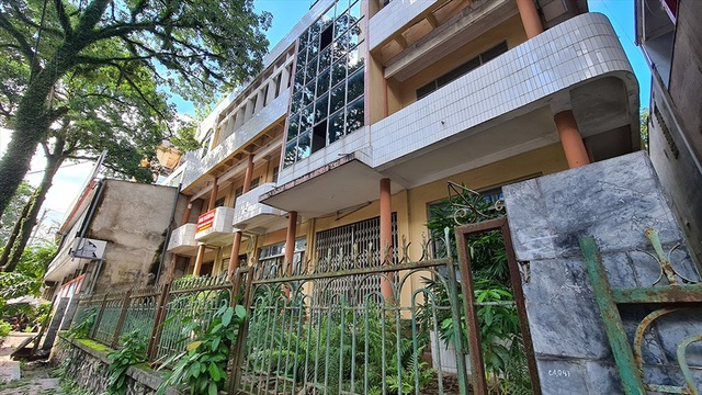 Nhiều nhà công sản cũ sau chuyển đổi bị bỏ hoang trên đất vàng Lào Cai - 13 Nhiều nhà công sản cũ sau chuyển đổi bị bỏ hoang trên đất vàng Lào Cai - 13