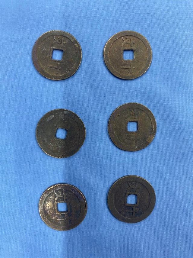 Hà Tĩnh: Phát hiện 100kg tiền cổ khi đào móng nhà - 2 Hà Tĩnh: Phát hiện 100kg tiền cổ khi đào móng nhà - 2