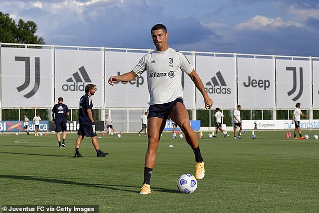 C.Ronaldo gây ấn tượng trong ngày ra mắt HLV Pirlo - 8 C.Ronaldo gây ấn tượng trong ngày ra mắt HLV Pirlo - 8