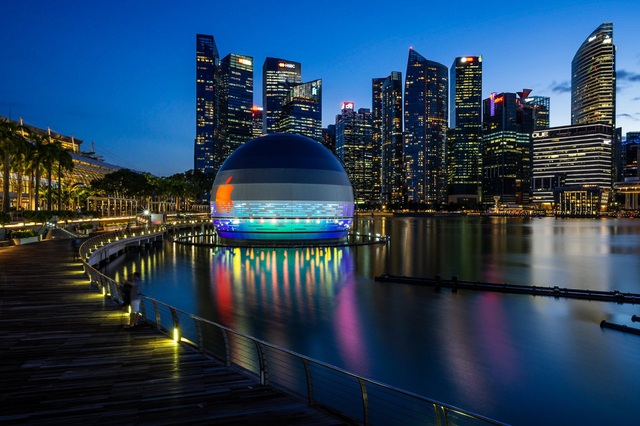 Ngắm Apple Store đầu tiên có kiến trúc nổi trên mặt nước ở Singapore - 4 Ngắm Apple Store đầu tiên có kiến trúc nổi trên mặt nước ở Singapore - 4