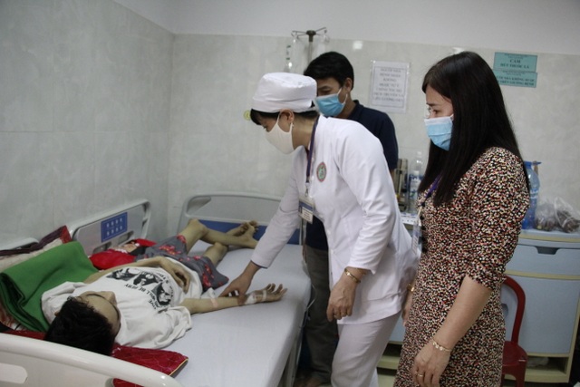 Bạn đọc giúp đỡ cậu học trò ung thư 2 lần lỗi hẹn kì thi tốt nghiệp THPT - 4 Bạn đọc giúp đỡ cậu học trò ung thư 2 lần lỗi hẹn kì thi tốt nghiệp THPT - 4