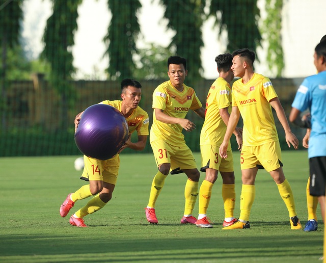 U22 Việt Nam chia tay 3 cầu thủ, tập bài lạ chờ đấu CLB Viettel - 3 U22 Việt Nam chia tay 3 cầu thủ, tập bài lạ chờ đấu CLB Viettel - 3