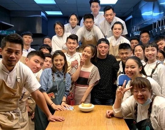 Lâm Tâm Như rạng ngời hạnh phúc bên ông xã Hoắc Kiến Hoa - 12 Lâm Tâm Như rạng ngời hạnh phúc bên ông xã Hoắc Kiến Hoa - 12