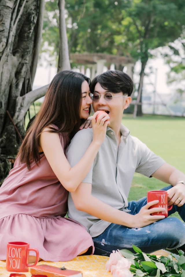 Đang mang bầu, Á hậu Thúy Vân được nhà chồng cưng như “trứng mỏng” - 9 Đang mang bầu, Á hậu Thúy Vân được nhà chồng cưng như “trứng mỏng” - 9