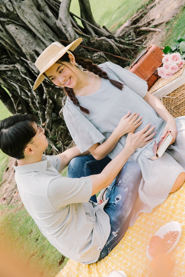 Đang mang bầu, Á hậu Thúy Vân được nhà chồng cưng như “trứng mỏng” - 6 Đang mang bầu, Á hậu Thúy Vân được nhà chồng cưng như “trứng mỏng” - 6