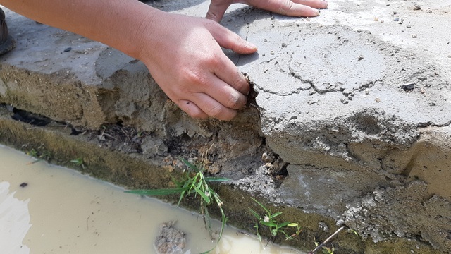 Kiểm tra thực địa dự án trăm tỷ đắp bùn nhão để trám bê tông tại Gia Lai - 2 Kiểm tra thực địa dự án trăm tỷ đắp bùn nhão để trám bê tông tại Gia Lai - 2