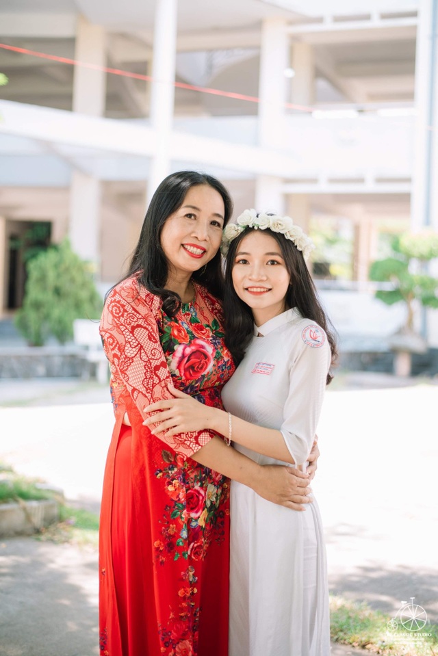 Nữ sinh Quảng Nam đạt điểm 10 môn Sử: “Em hoàn thành bài thi trong 20 phút” - 4 Nữ sinh Quảng Nam đạt điểm 10 môn Sử: “Em hoàn thành bài thi trong 20 phút” - 4