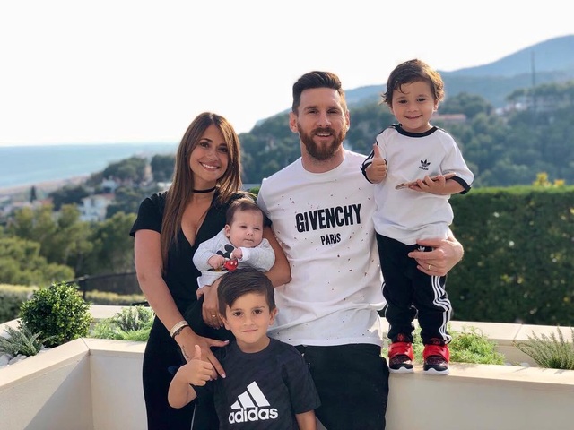 Rời Barcelona, Messi phải chia tay siêu biệt thự gần sân Nou Camp - 4 Rời Barcelona, Messi phải chia tay siêu biệt thự gần sân Nou Camp - 4
