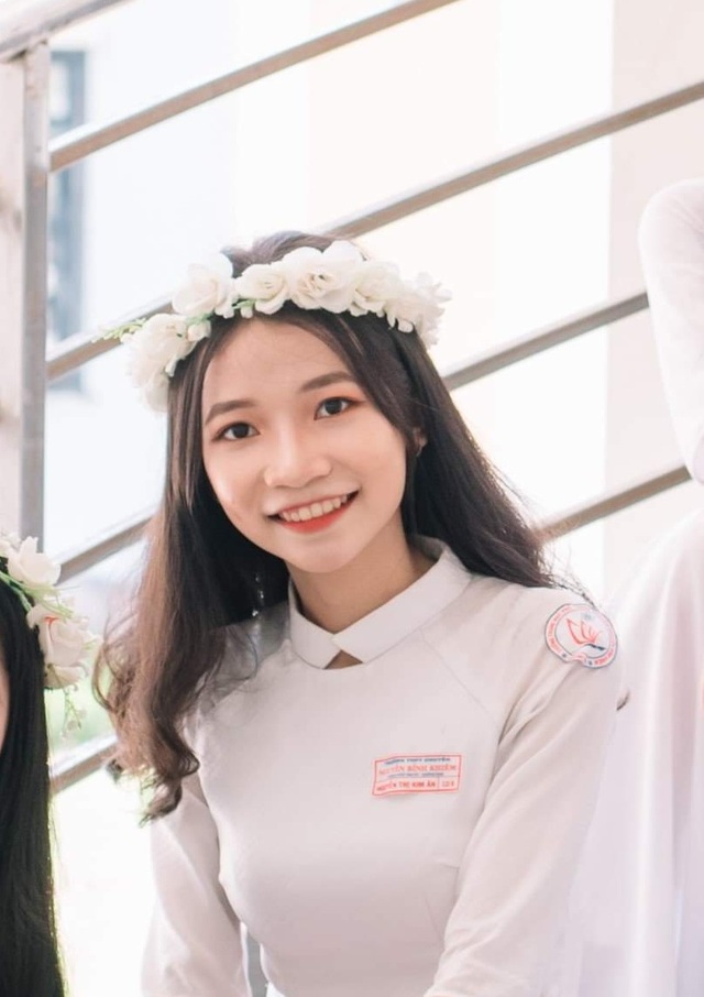 Nữ sinh Quảng Nam đạt điểm 10 môn Sử: “Em hoàn thành bài thi trong 20 phút” - 3 Nữ sinh Quảng Nam đạt điểm 10 môn Sử: “Em hoàn thành bài thi trong 20 phút” - 3