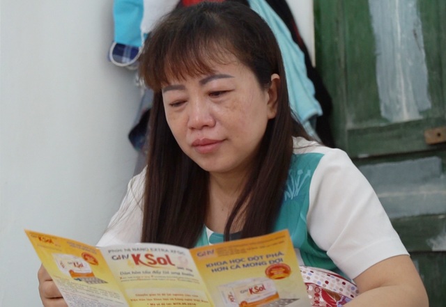 Nụ cười của người phụ nữ vượt qua ung thư buồng trứng - 4 Nụ cười của người phụ nữ vượt qua ung thư buồng trứng - 4