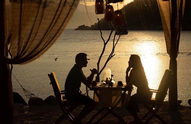 Sao Việt chọn cởi áo khoe eo hoặc thẳng thắn đáp trả tin đồn mang bầu - 10 Sao Việt chọn cởi áo khoe eo hoặc thẳng thắn đáp trả tin đồn mang bầu - 10