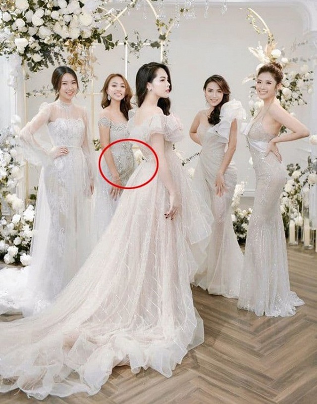 Sao Việt chọn cởi áo khoe eo hoặc thẳng thắn đáp trả tin đồn mang bầu - 7 Sao Việt chọn cởi áo khoe eo hoặc thẳng thắn đáp trả tin đồn mang bầu - 7
