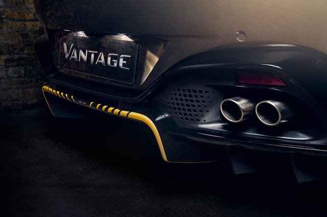 Bộ đôi Vantage và DBS Superleggera của Aston Martin khoác áo Điệp viên 007 - 16