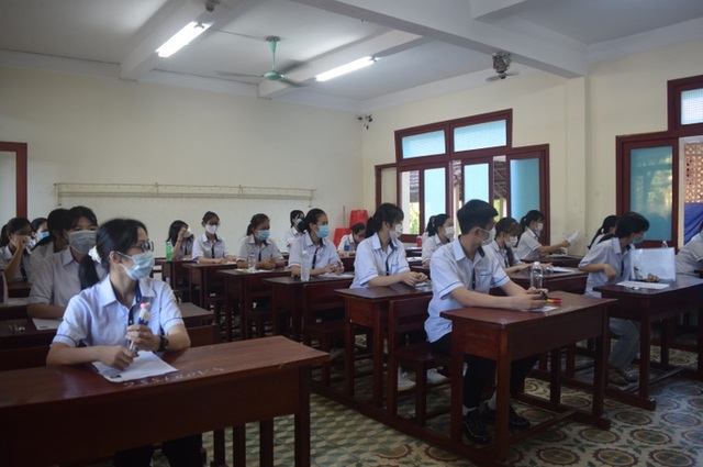 Quảng Bình: Có 77 điểm 10 trong kỳ thi tốt nghiệp THPT 2020 - 1 Quảng Bình: Có 77 điểm 10 trong kỳ thi tốt nghiệp THPT 2020 - 1