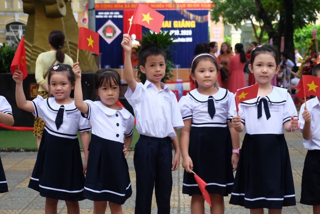 Đà Nẵng: Học sinh chào năm học mới qua truyền hình thành phố - 1 Đà Nẵng: Học sinh chào năm học mới qua truyền hình thành phố - 1