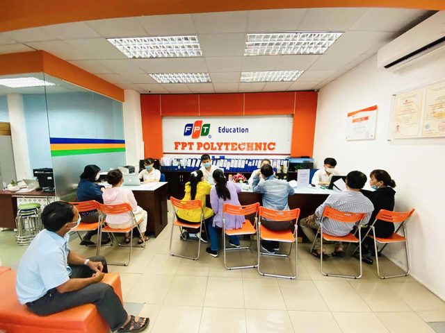 Gần 6.000 tân sinh viên nhập học Cao đẳng FPT Polytechnic sau 2 ngày công bố điểm thi tốt nghiệp THPT - 1 Gần 6.000 tân sinh viên nhập học Cao đẳng FPT Polytechnic sau 2 ngày công bố điểm thi tốt nghiệp THPT - 1
