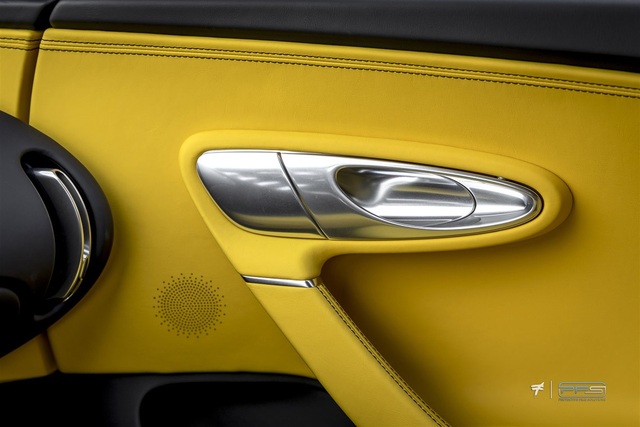Bugatti Chiron Hellbee - Chú ong vàng đắt giá nhất thế giới - 18 Bugatti Chiron Hellbee - Chú ong vàng đắt giá nhất thế giới - 18