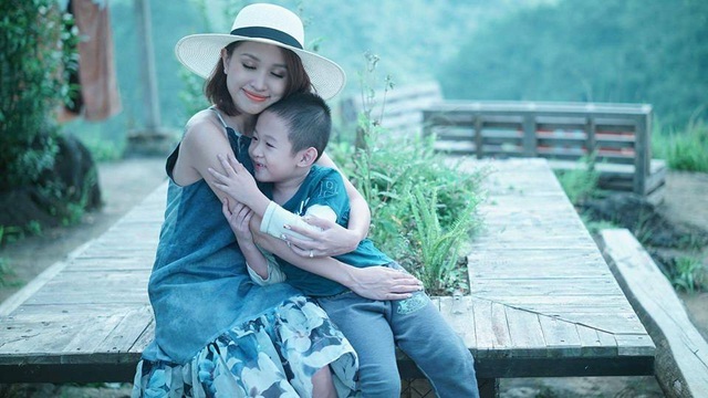 Quốc Tuấn, Vân Hugo “hái trái ngọt” sau thời gian dài chữa bệnh cho con - 6 Quốc Tuấn, Vân Hugo “hái trái ngọt” sau thời gian dài chữa bệnh cho con - 6