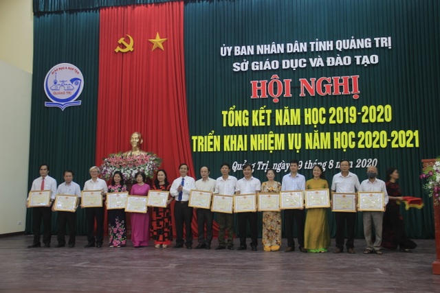 Thực hiện mục tiêu “kép”, vừa phòng chống dịch bệnh, vừa đảm bảo dạy học - 3 Thực hiện mục tiêu “kép”, vừa phòng chống dịch bệnh, vừa đảm bảo dạy học - 3