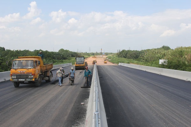 Nghiêm cấm chuyển nhượng thầu, bán thầu dự án giao thông trái pháp luật - 1 Nghiêm cấm chuyển nhượng thầu, bán thầu dự án giao thông trái pháp luật - 1
