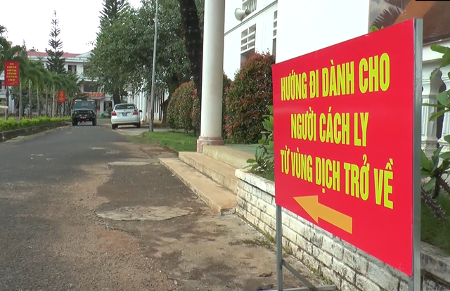 Đắk Nông đón gần 200 công dân có nguyện vọng trở về từ Đà Nẵng - 1 Đắk Nông đón gần 200 công dân có nguyện vọng trở về từ Đà Nẵng - 1