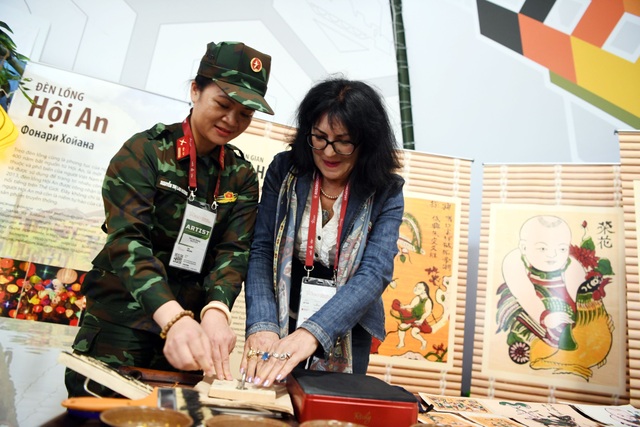 “Tôi nhất định sẽ đến thăm Việt Nam!” - 2 “Tôi nhất định sẽ đến thăm Việt Nam!” - 2