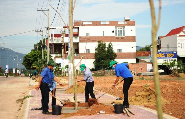 Thanh niên Bình Định thi đua làm nghìn việc tốt - 1 Thanh niên Bình Định thi đua làm nghìn việc tốt - 1