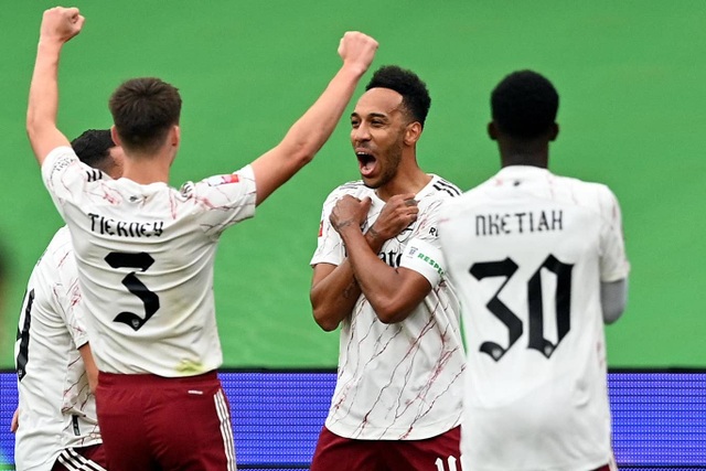 Arsenal giành chiếc cúp đầu tiên của mùa giải 2020/21 - 5 Arsenal giành chiếc cúp đầu tiên của mùa giải 2020/21 - 5