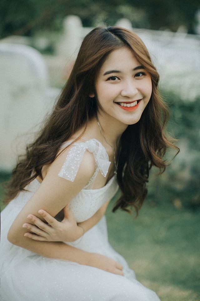Những nữ sinh sở hữu nhan sắc chuẩn “thanh xuân vườn trường” - 7 Những nữ sinh sở hữu nhan sắc chuẩn “thanh xuân vườn trường” - 7