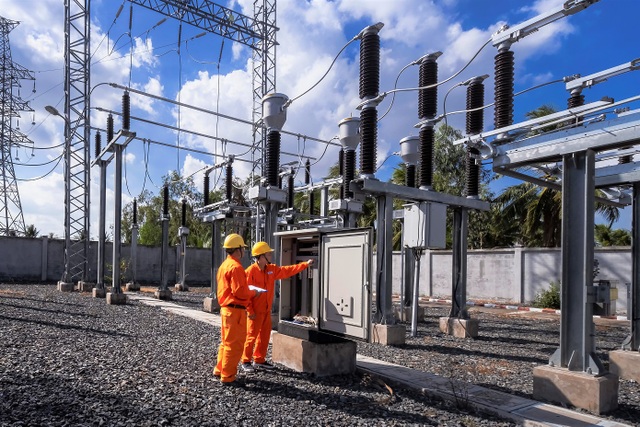 4 tháng cuối năm: Cung ứng điện sẽ không có diễn biến bất thường - 1 4 tháng cuối năm: Cung ứng điện sẽ không có diễn biến bất thường - 1