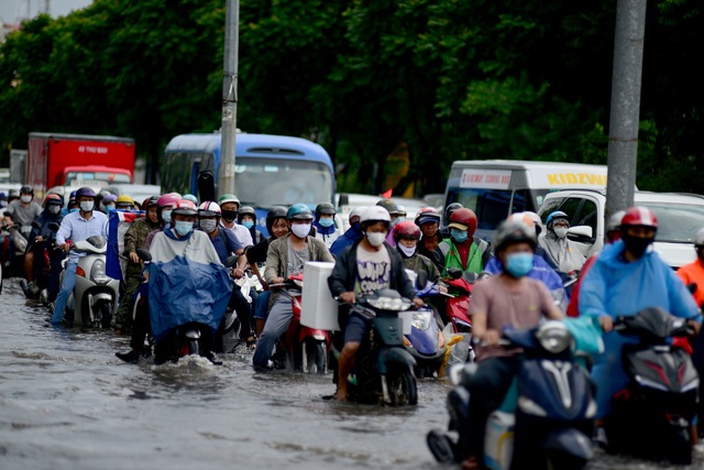 Ngập ở Sài Gòn.jpg