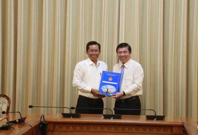 TPHCM: Giám đốc Sở Văn hóa được điều động làm Giám đốc Sở Nội vụ - 1 TPHCM: Giám đốc Sở Văn hóa được điều động làm Giám đốc Sở Nội vụ - 1