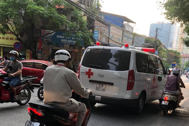 Ông Đoàn Ngọc Hải cùng xe chở miễn phí bệnh nhân nghèo ra tới Hà Nội - 5 Ông Đoàn Ngọc Hải cùng xe chở miễn phí bệnh nhân nghèo ra tới Hà Nội - 5