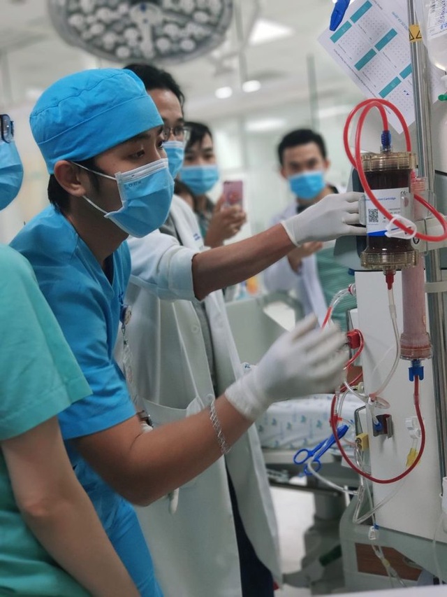 Cứu sống bé gái uống thuốc diệt cỏ tự tử do cãi nhau với mẹ - 2 Cứu sống bé gái uống thuốc diệt cỏ tự tử do cãi nhau với mẹ - 2