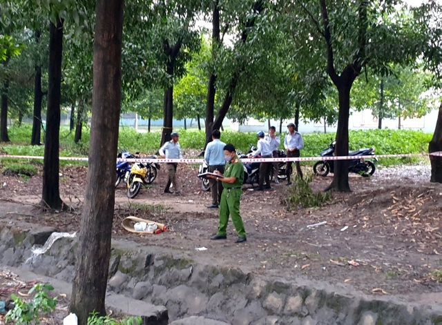 Lọt xuống mương nước trong cơn mưa, bé gái tử vong thương tâm - 1 Lọt xuống mương nước trong cơn mưa, bé gái tử vong thương tâm - 1