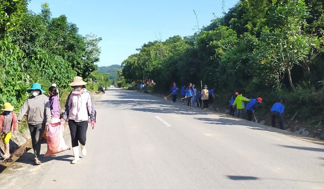Toàn tỉnh Thừa Thiên Huế ra quân vệ sinh trường học chào đón năm học mới - 7 Toàn tỉnh Thừa Thiên Huế ra quân vệ sinh trường học chào đón năm học mới - 7