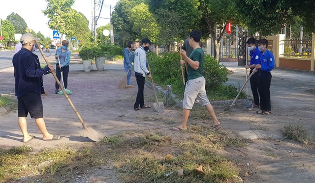 Toàn tỉnh Thừa Thiên Huế ra quân vệ sinh trường học chào đón năm học mới - 6 Toàn tỉnh Thừa Thiên Huế ra quân vệ sinh trường học chào đón năm học mới - 6