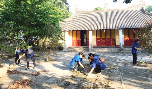 Toàn tỉnh Thừa Thiên Huế ra quân vệ sinh trường học chào đón năm học mới - 8 Toàn tỉnh Thừa Thiên Huế ra quân vệ sinh trường học chào đón năm học mới - 8