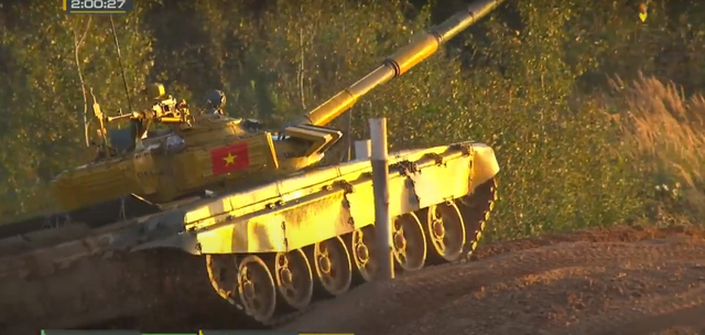 Đội xe tăng Việt Nam cán đích sau Myanmar trong trận bán kết Army Games - 7 Đội xe tăng Việt Nam cán đích sau Myanmar trong trận bán kết Army Games - 7