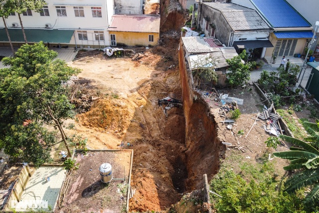 Hiện trường vụ sạt lở đất tại Phú Thọ, 4 người tử vong - 2 Hiện trường vụ sạt lở đất tại Phú Thọ, 4 người tử vong - 2