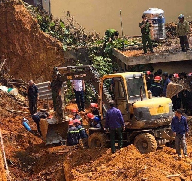Lở đất tại công trình xây dựng ở Phú Thọ, ít nhất 3 người tử vong - 1 Lở đất tại công trình xây dựng ở Phú Thọ, ít nhất 3 người tử vong - 1