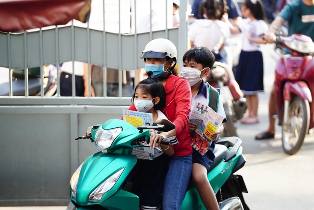 Ngôi trường tiểu học có đến... 90 lớp, tựu trường phải chia ca, chia ngày - 12 Ngôi trường tiểu học có đến... 90 lớp, tựu trường phải chia ca, chia ngày - 12