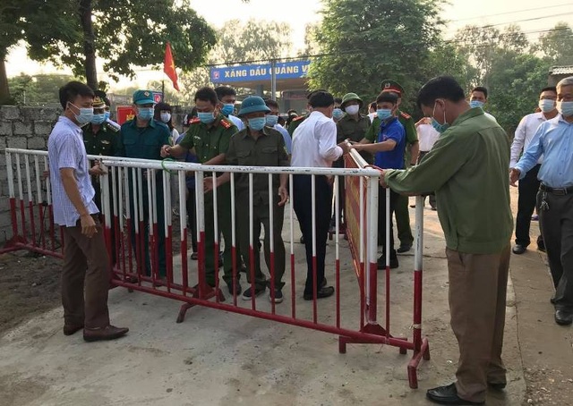 Sầm Sơn gỡ bỏ phong tỏa tại khu dân cư nơi có bệnh nhân Covid-19 - 4 Sầm Sơn gỡ bỏ phong tỏa tại khu dân cư nơi có bệnh nhân Covid-19 - 4