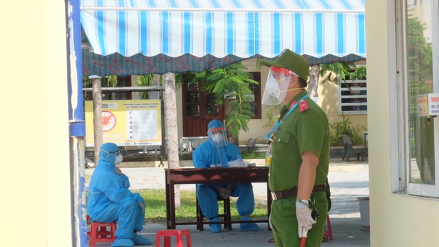 Nghiêm ngặt các biện pháp phòng dịch Covid-19 tại điểm thi của F1, F2 - 2 Nghiêm ngặt các biện pháp phòng dịch Covid-19 tại điểm thi của F1, F2 - 2