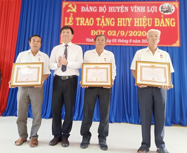 Tưởng nhớ 51 năm ngày Bác Hồ về cõi vĩnh hằng - 3 Tưởng nhớ 51 năm ngày Bác Hồ về cõi vĩnh hằng - 3