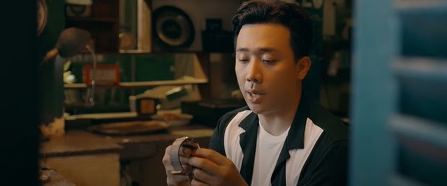 Web drama đình đám của Trấn Thành “Đặc vụ thời gian”: Vừa hài hước vừa ý nghĩa - 5 Web drama đình đám của Trấn Thành “Đặc vụ thời gian”: Vừa hài hước vừa ý nghĩa - 5