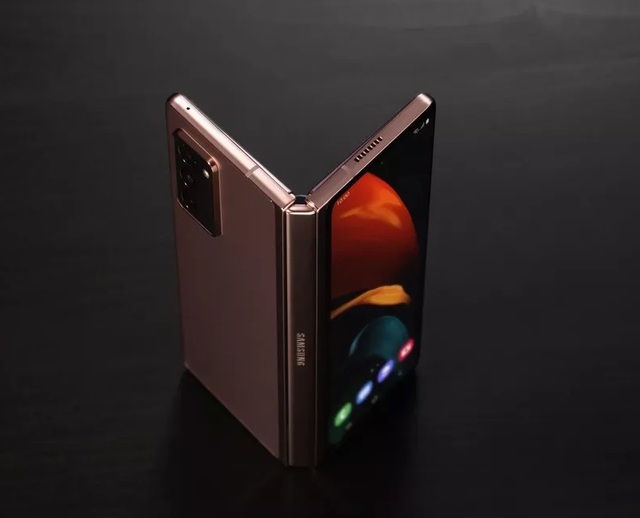 Smartphone màn hình gập Galaxy Z Fold2 được sản xuất tại Việt Nam - 1